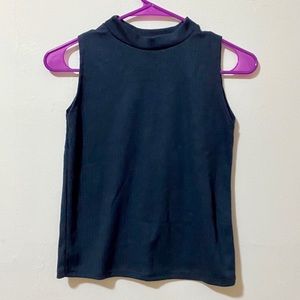 Sleeveless Turtleneck-ish/Mock Neck Top | Small